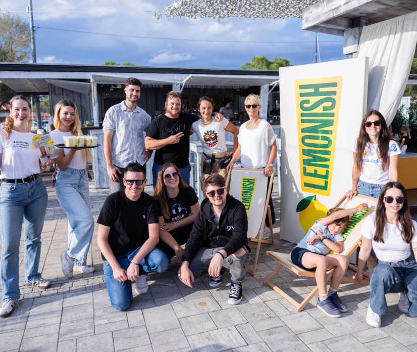 FOTO: Caprisov afterwork v Wakandi združil &scaron;port, glasbo in poletno vzdu&scaron;je