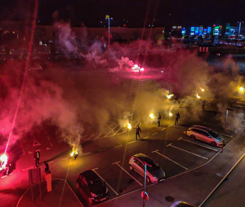 FOTO: Tifozi junake včeraj tako pričakali pred stadionom