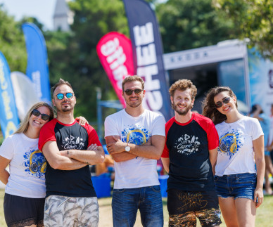 Plažni studio letos prvič tudi v Izoli, družimo se na plaži Svetilnik!