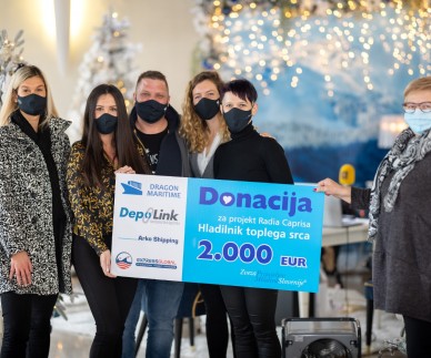 Finančno donacijo za družine v stiski prispevala &scaron;e 4 podjetja