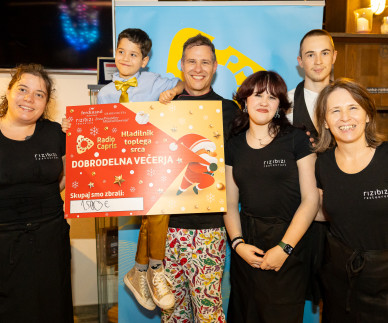 Na dobrodelni večerji smo zbrali 1500 &euro; za Hladilnik toplega srca!