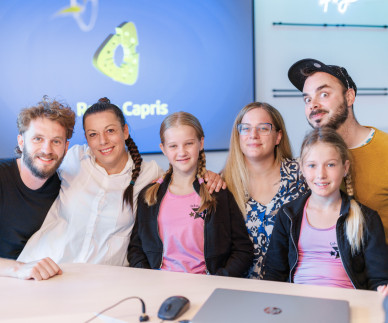 FOTO & VIDEO: Circus star, prejemnici zlatega gumba na Slovenija ima talent z nami v studiu