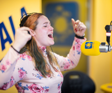 FOTO & VIDEO: Anja Novak - semedelska Janis Joplin v Caprisovem studiu