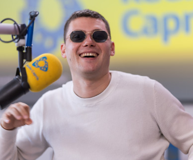 Mladi obalni raper Reta na obisku v studiu Radia Capris