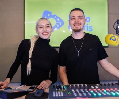 Raiven pred koncertom v Piranu predstavila novi single Mama