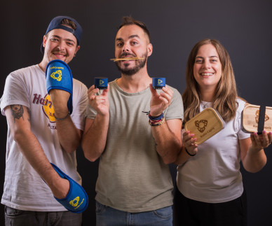 Starabanda - ugani pesem in si prisluži Capris box z ekskluzivnimi izdelki