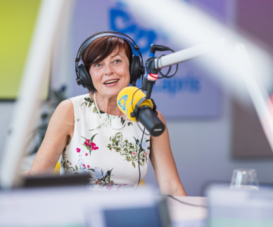 S Sa&scaron;o Einsiedler smo predstavili leto&scaron;njo televizijsko uspe&scaron;nico Planet TV-ja: Poroka na prvi pogled