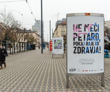 Ne meči petard! Pokaj raje od sreče!