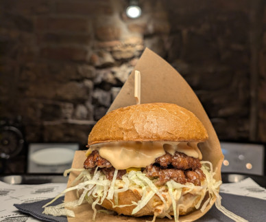 Naj kolektive bomo nagradili z naj burgerji!