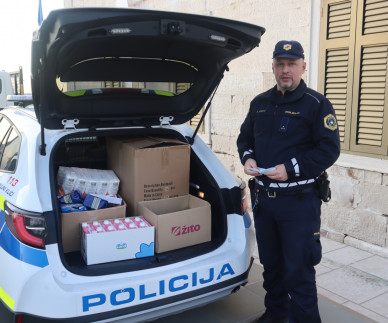 Policisti opozarjajo na nevarnosti uporabe pirotehnike!