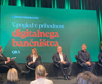 Intesa Sanpaolo Bank je prva med slovenskimi bankami, ki omogoča popolnoma digitalno odprtje računa