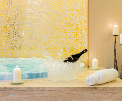 Na Caprisu nagrajujemo ljubezen in uživamo ob dobri glasbi