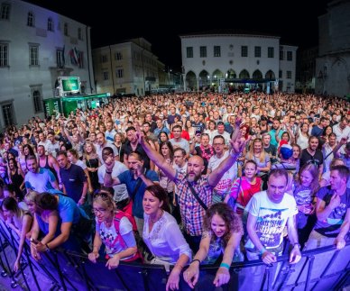 Največji 90's Party na Obali