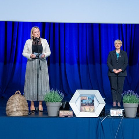 MEDNARODNI FORUM V SLOVENIJI OKREPIL PRIZADEVANJA ZA TRAJNOSTNO ČEBELARSTVO IN ZAŠČITO OPRAŠEVALCEV photo