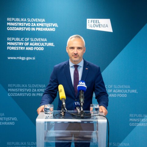 JANEZ CIGLER KRALJ PREVZEL POSLE NA MINISTRSTVU ZA KMETIJSTVO  photo