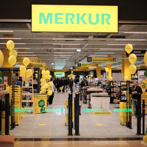 MERKUR odprl novo trgovino v Kopru photo